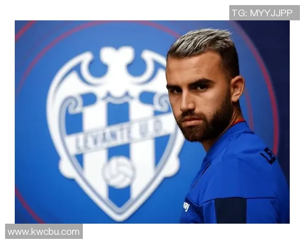 塞维利亚官宣与劳尔-德-托马斯签下两年合同：球队未来的全新利器